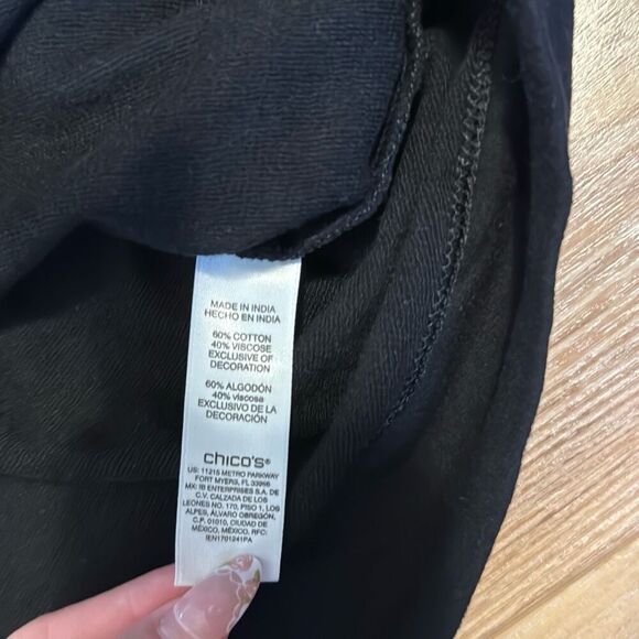 Weekend by chicos black top with textured sleeves and fringes size 0 - Picture 4 of 9